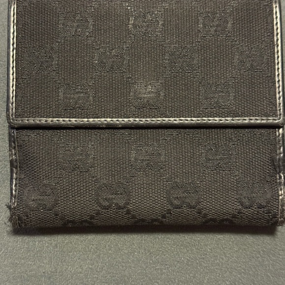 Gucci canvas Bi Fold Wallet - Picture 2 of 14